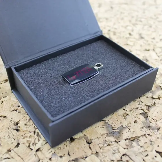 Aphrodite USB view 4