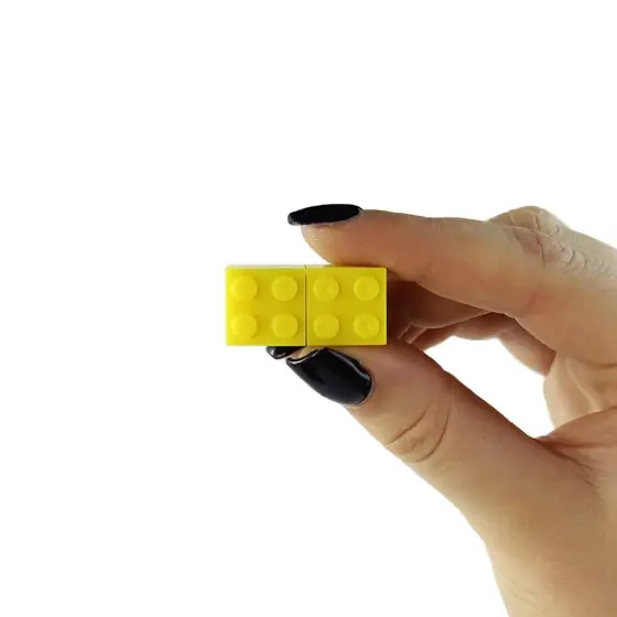 Brick USB view 3