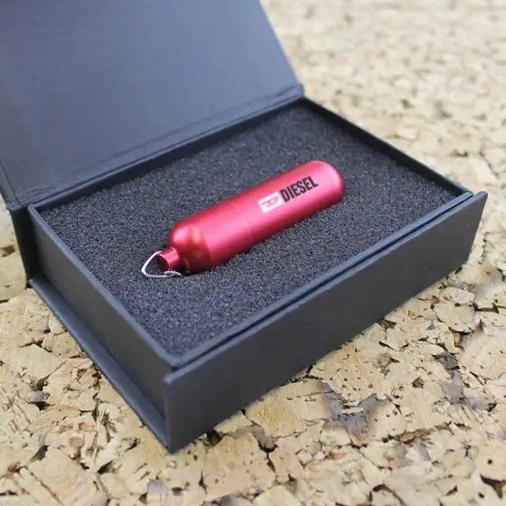 Cylinder USB view 4