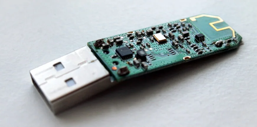 Infographic: how flash drives are made, the manufacturing process step by step