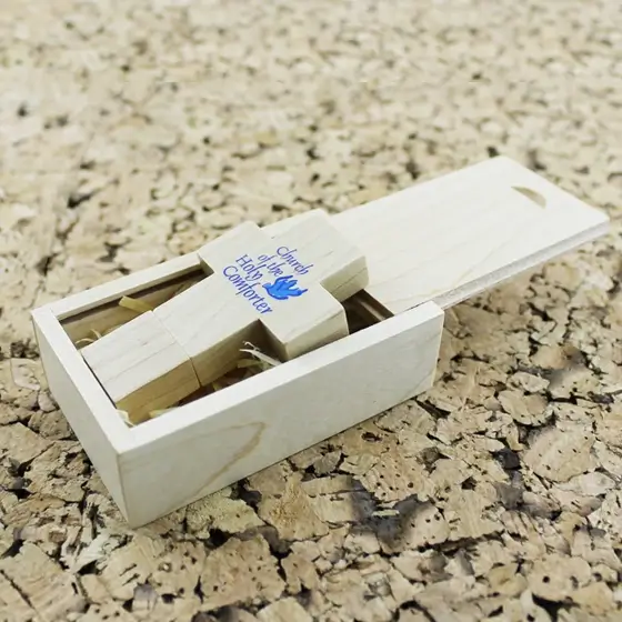 Wooden Cross USB view 4