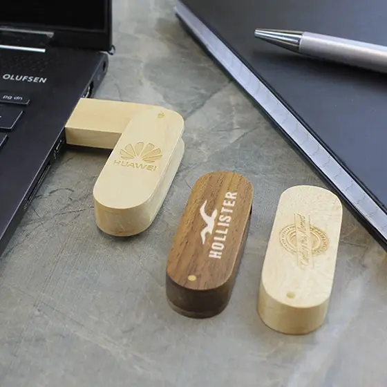 Wooden Twister USB view 2