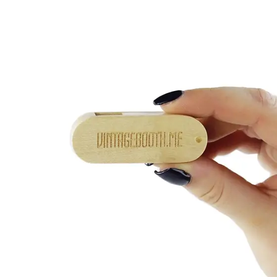 Wooden Twister USB view 3
